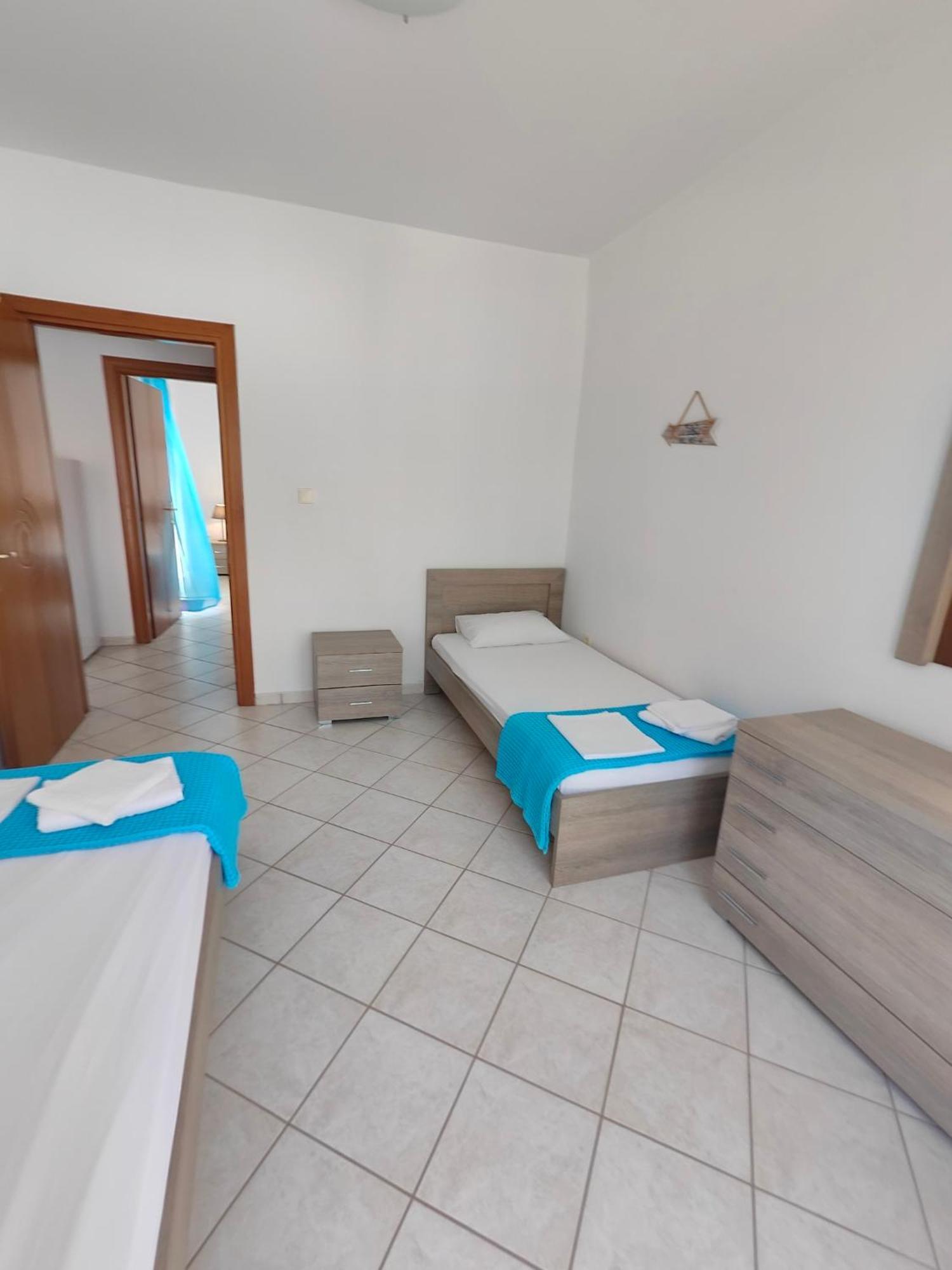 Roses Rt Apartments Skioni II Nea Skioni Bagian luar foto