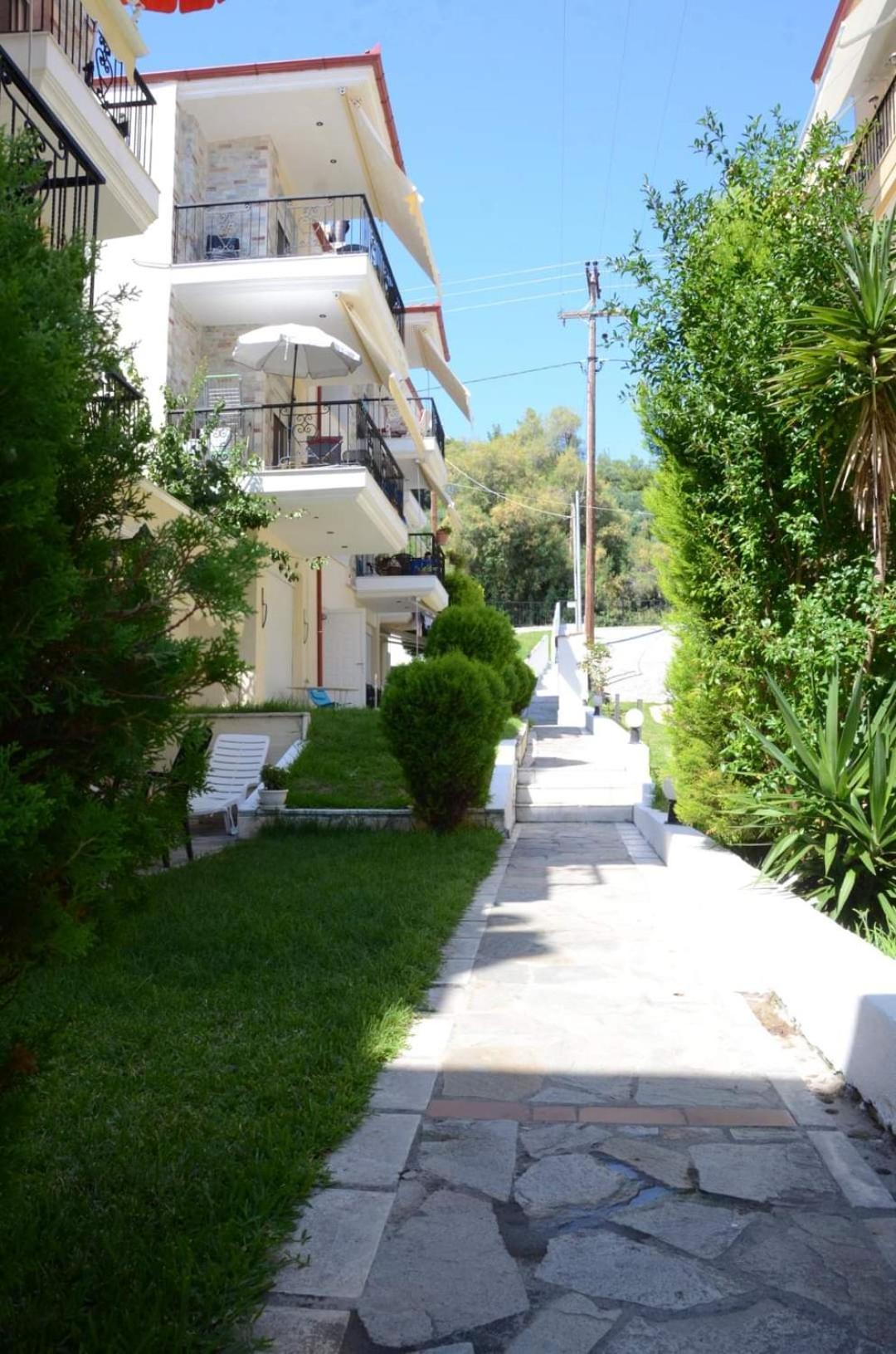 Roses Rt Apartments Skioni II Nea Skioni Bagian luar foto